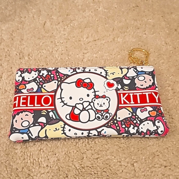 Hello Kitty Pouch - Picture 1 of 4